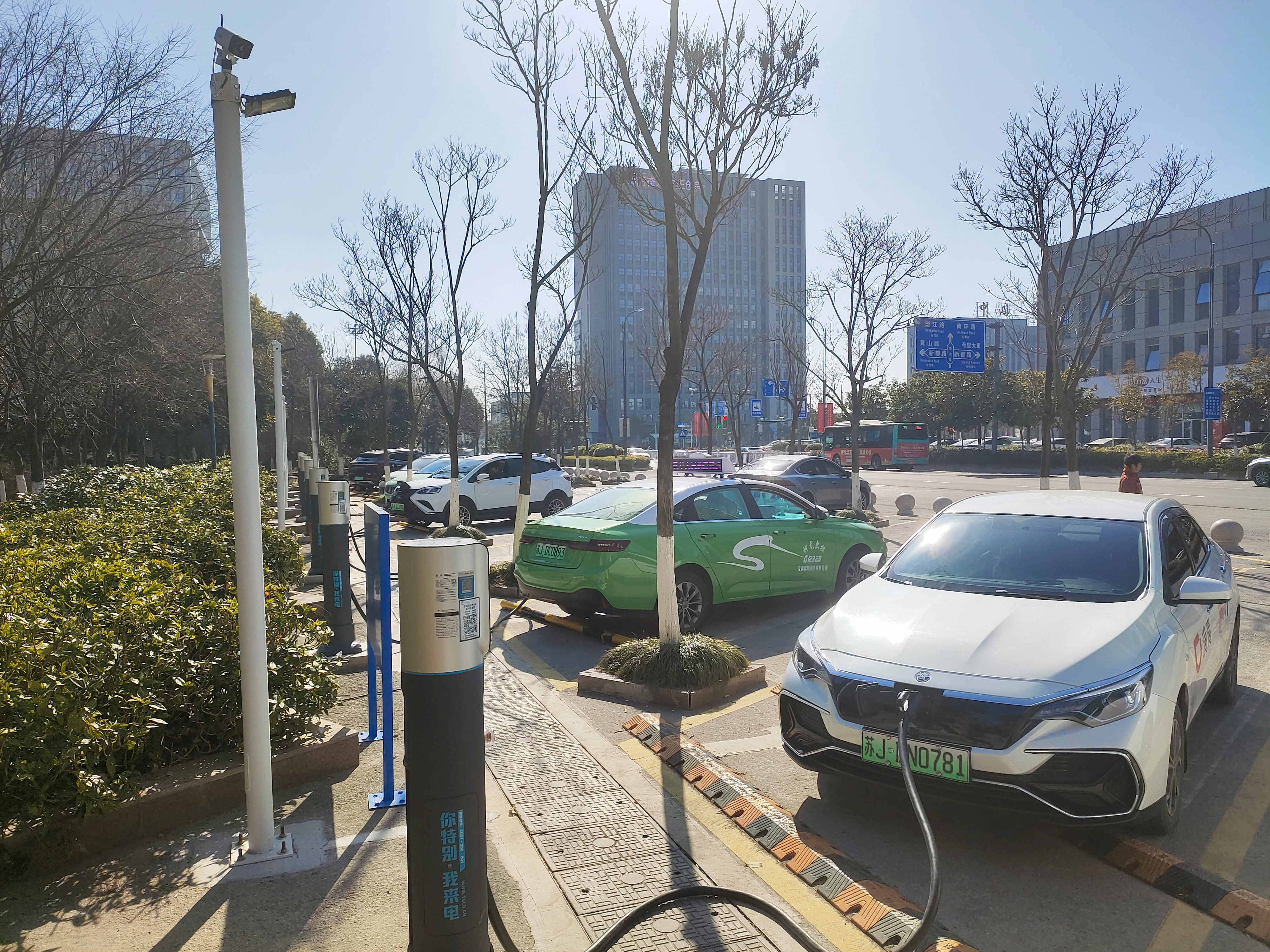 特來電充電樁.jpg 特來電充電樁.jpg
